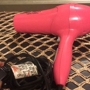 Blow dryer